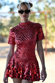 Elowyn | Vestido Curto com Gola Alta