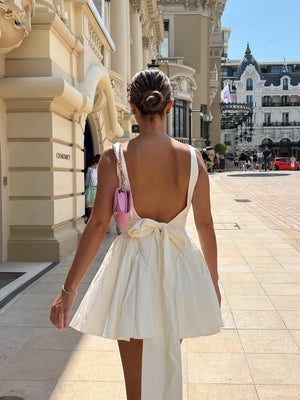 Magnolia | Vestido Curto com Costas Abertas