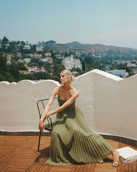 Hayley | Vestido Midi Sem Mangas com Corpete